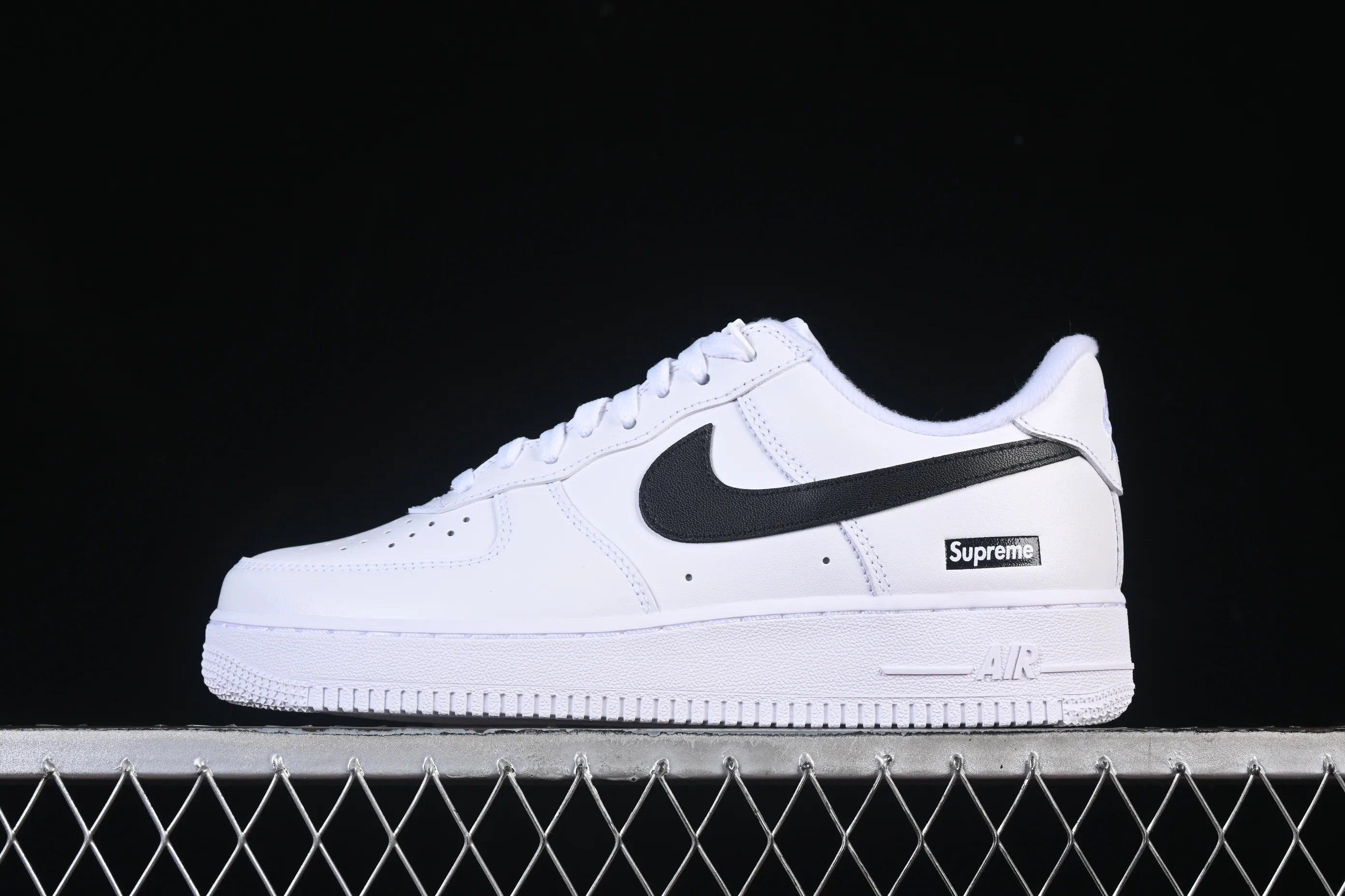 All categories Nk Air Force 1 Air Force series Nk Air Force 1 Low Air Force low-top Supreme x Nike Air Force 1'07 Low joint model Air Force 1 low-top casual sneakers CU9225-102
